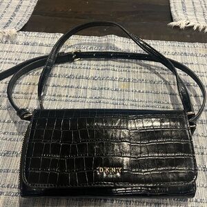 DKNY Black Croc-Embossed Crossbody Bag (11/2021)